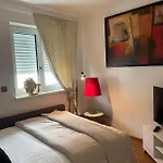 Luxury Near Munich Airport - Therme Ed - Parking - Haustiere شقة *